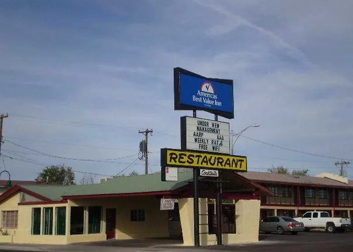 Americas Value Holbrook
