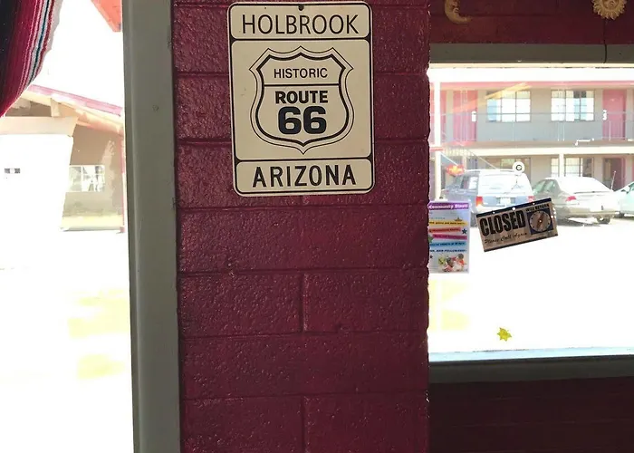 Americas Value Holbrook